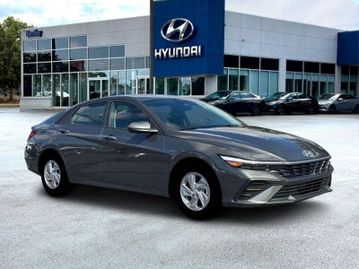 2026 Hyundai ELANTRA SE