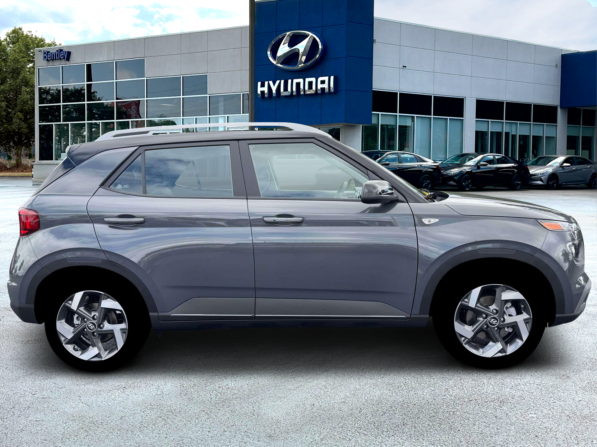 2026 Hyundai VENUE SEL W/Two-Tone Roof