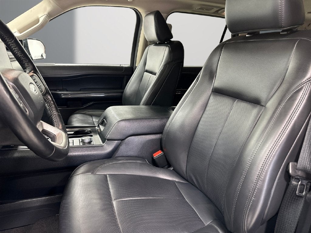 2024 Ford Expedition Max XLT Black Accent