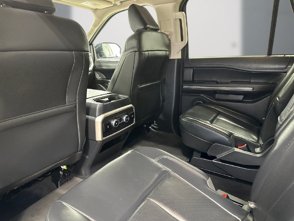 2024 Ford Expedition Max XLT Black Accent
