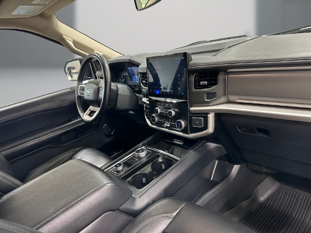 2024 Ford Expedition Max XLT Black Accent