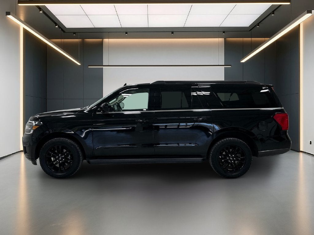 2024 Ford Expedition Max XLT Black Accent