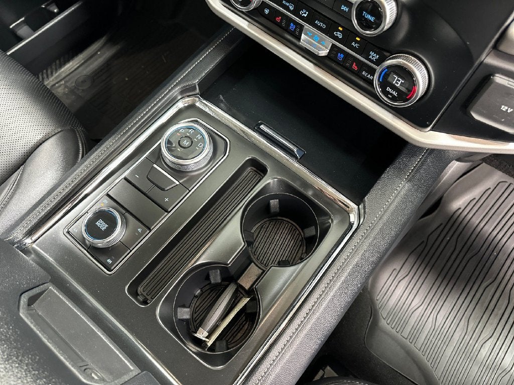 2024 Ford Expedition Max XLT Black Accent