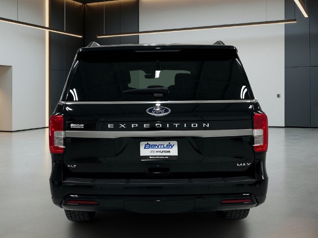 2024 Ford Expedition Max XLT Black Accent