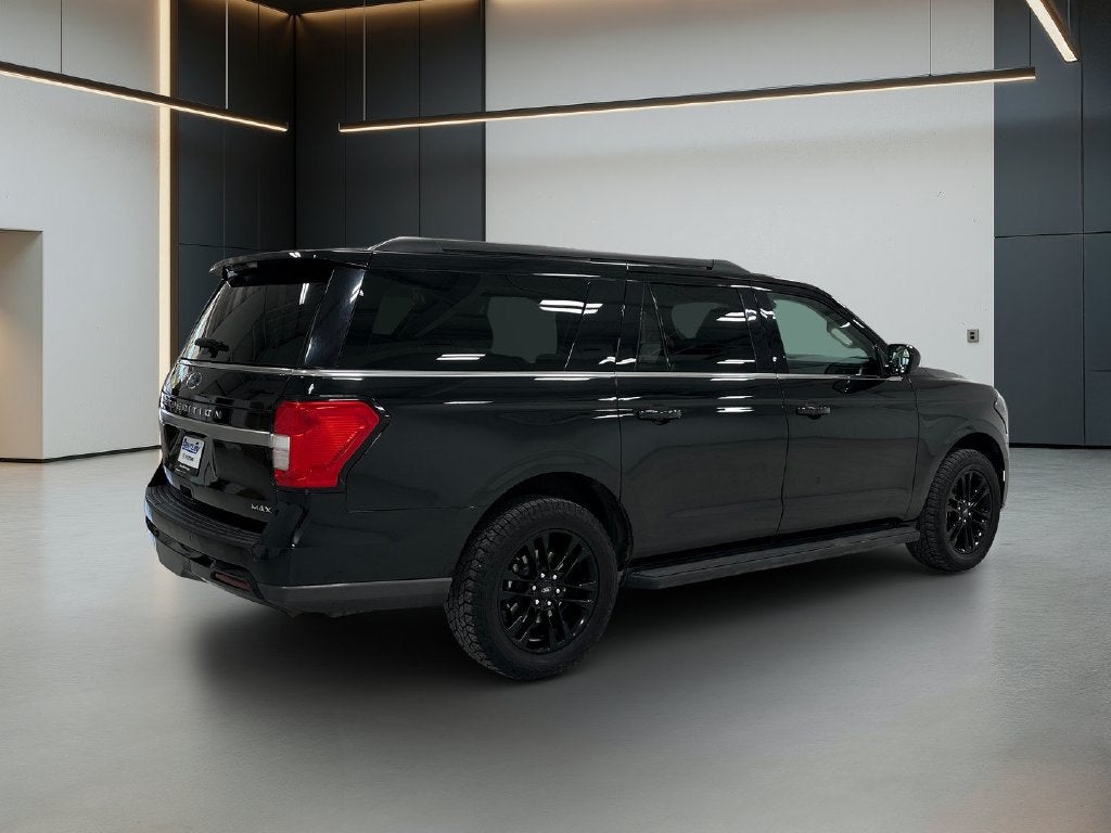 2024 Ford Expedition Max XLT Black Accent