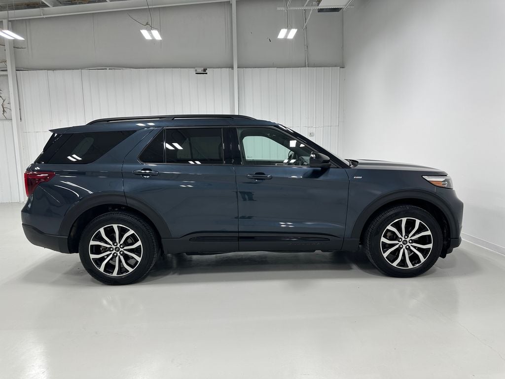 2022 Ford Explorer ST-Line
