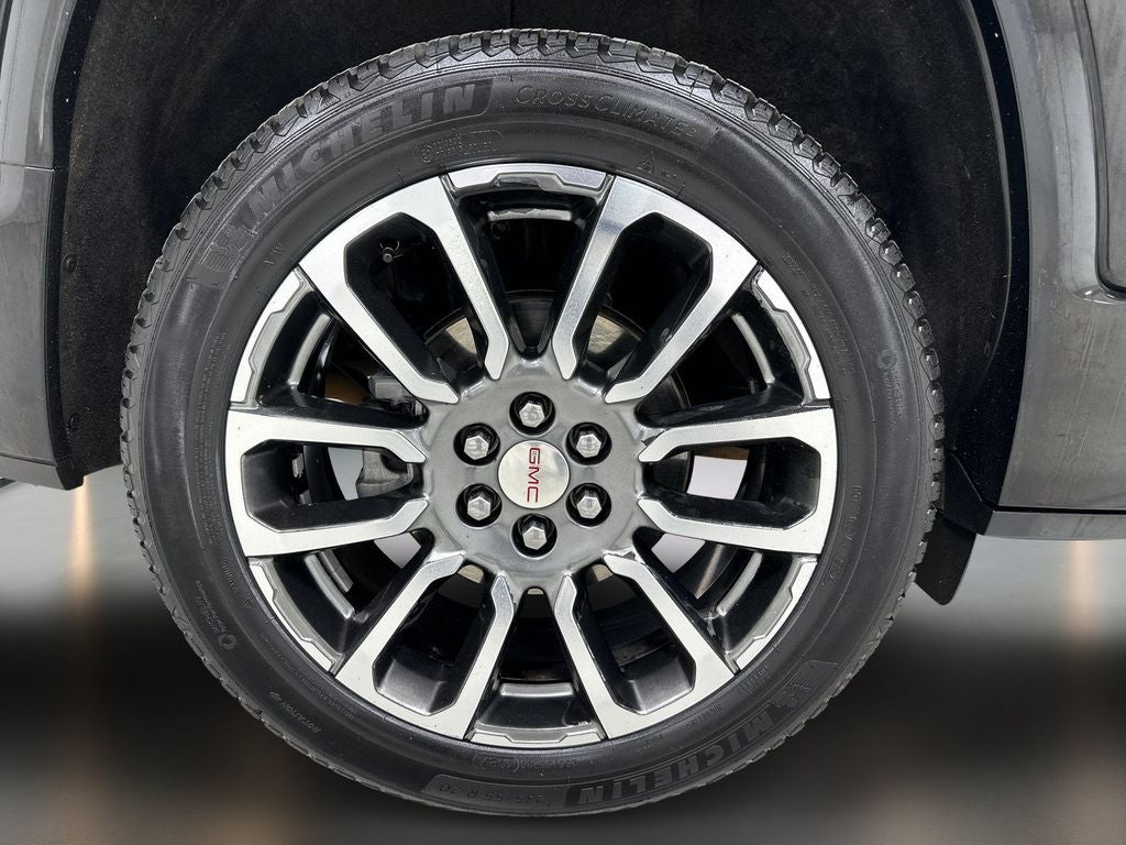 2020 GMC Acadia Denali