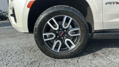 2023 GMC Yukon AT4