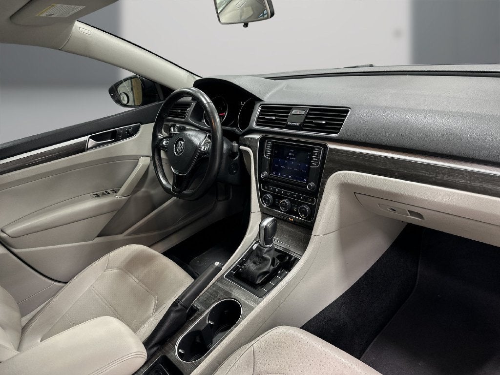 2018 Volkswagen Passat 2.0T SE