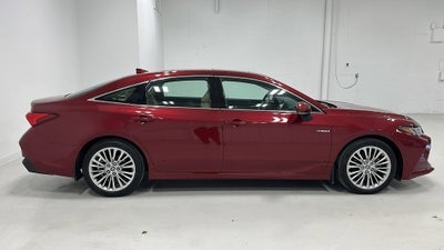 2019 Toyota Avalon Hybrid Limited