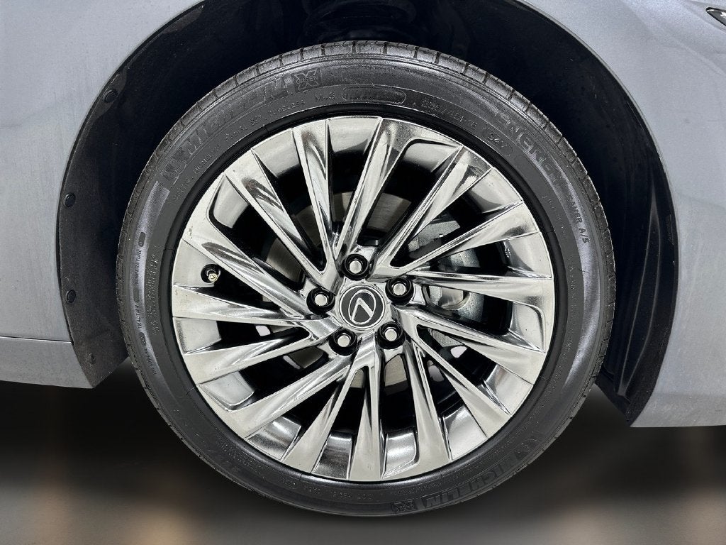 2024 Lexus ES 300h Ultra Luxury