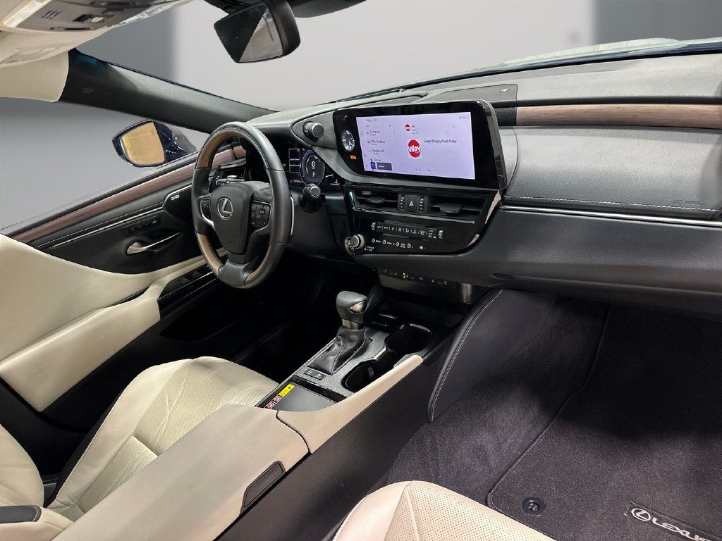 2024 Lexus ES 300h Ultra Luxury