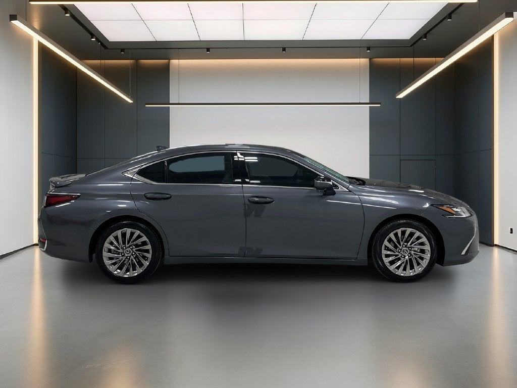 2024 Lexus ES 300h Ultra Luxury