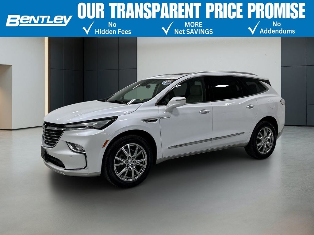 2023 Buick Enclave Essence's photo
