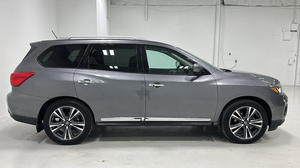 2017 Nissan Pathfinder Platinum