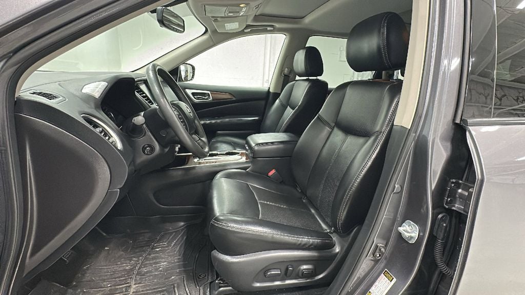 2017 Nissan Pathfinder Platinum