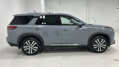 2022 Nissan Pathfinder Platinum