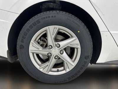 2022 Hyundai SONATA SE