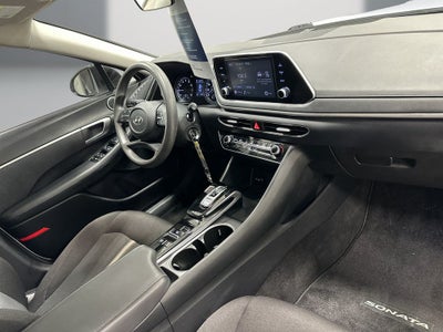 2022 Hyundai SONATA SE