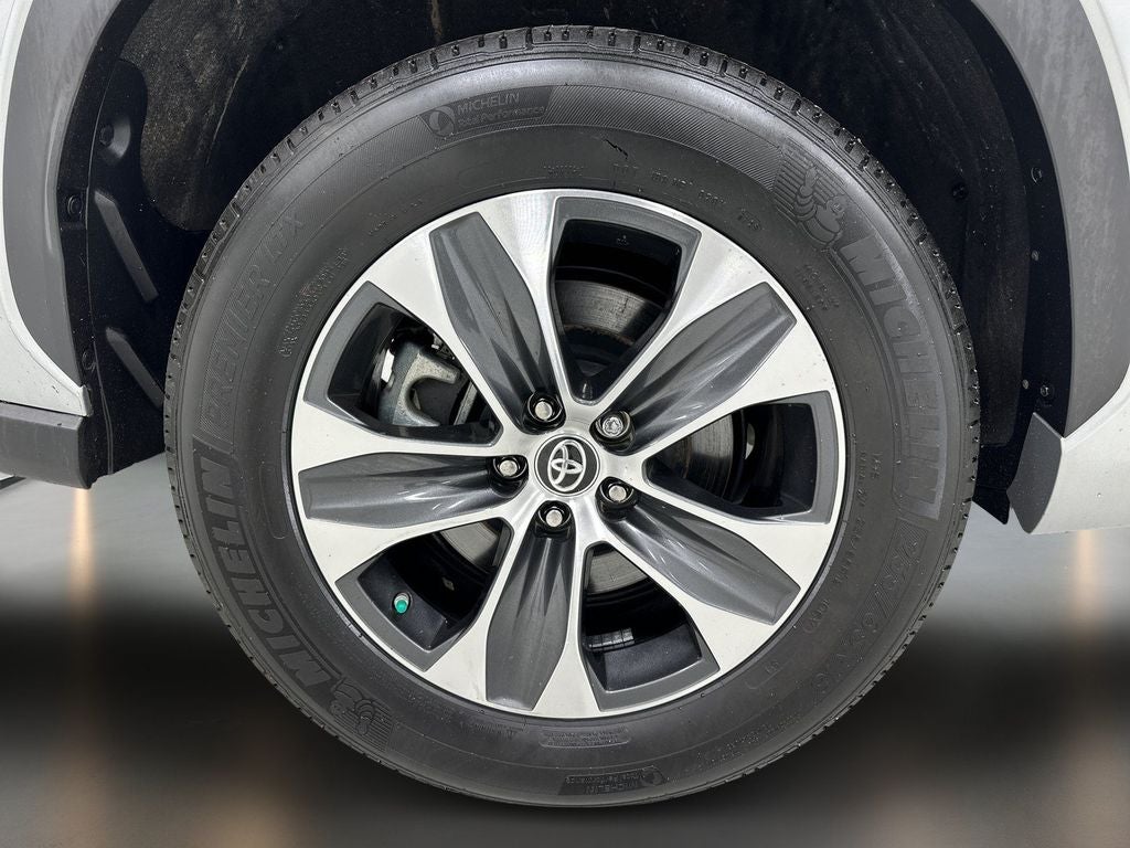 2025 Toyota Highlander XLE