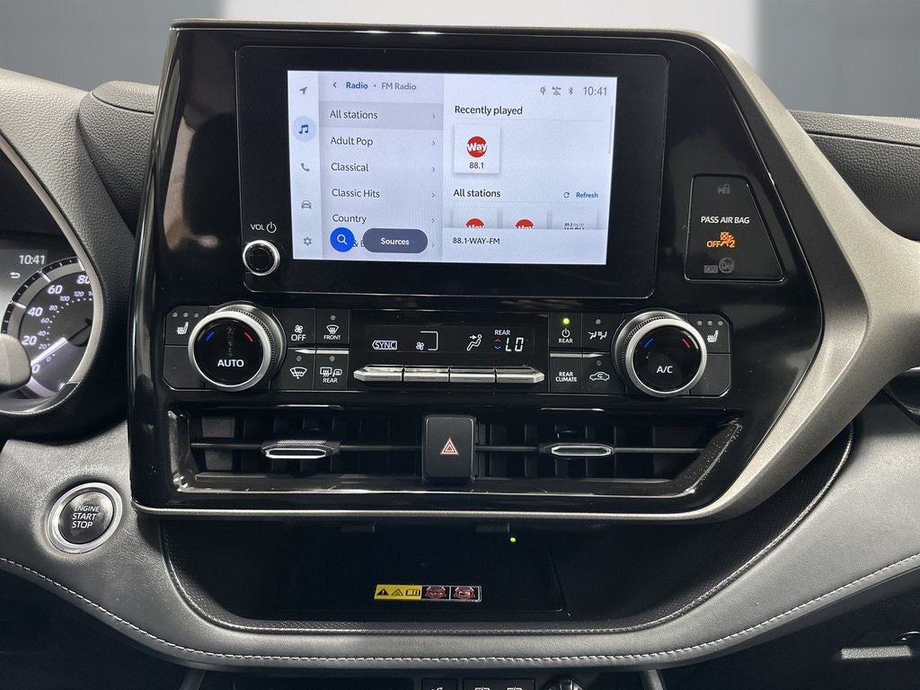 2025 Toyota Highlander XLE