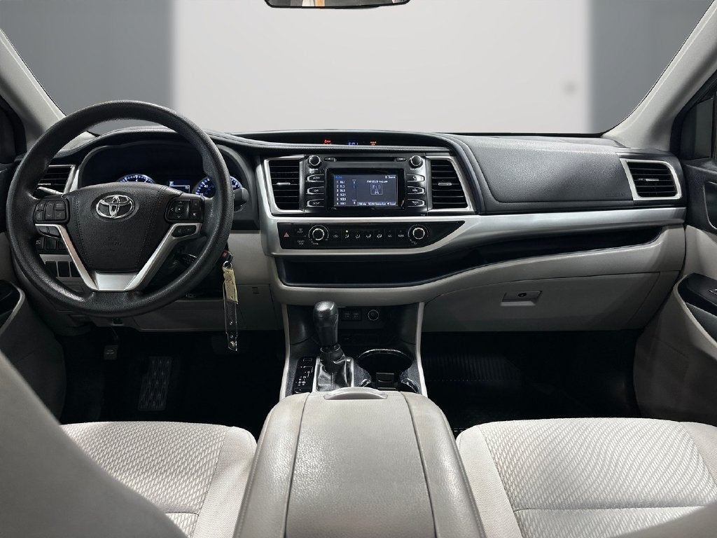 2017 Toyota Highlander LE