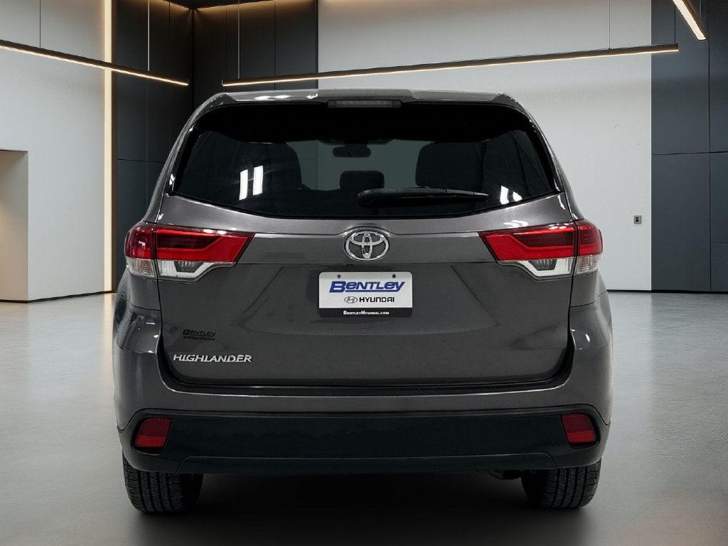 2017 Toyota Highlander LE