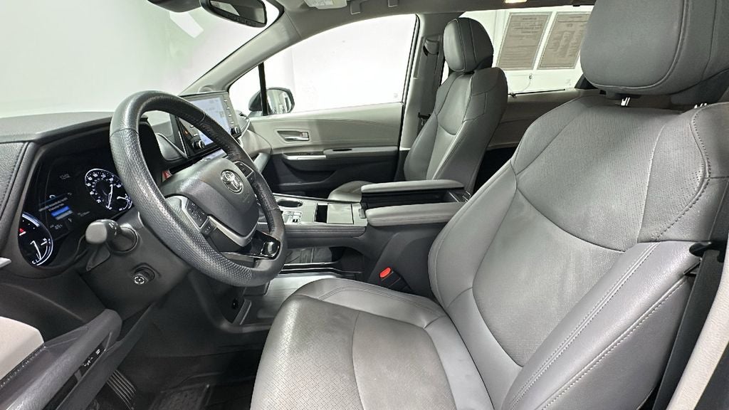 2023 Toyota Sienna Limited 7 Passenger