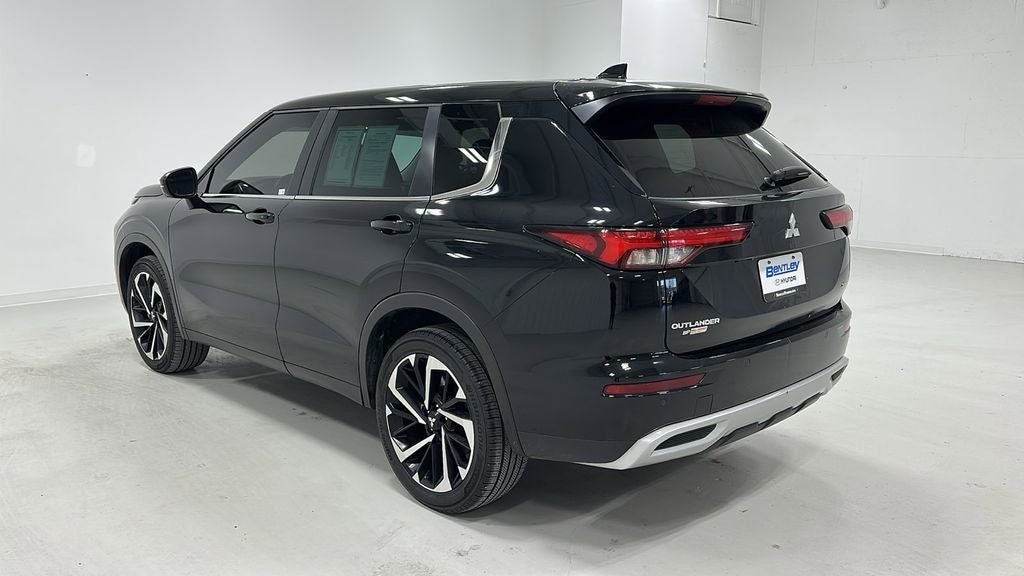 2022 Mitsubishi Outlander SE