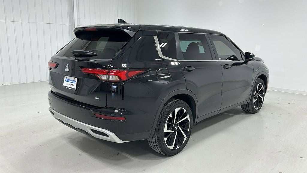 2022 Mitsubishi Outlander SE