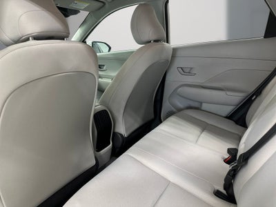 2025 Hyundai KONA SE