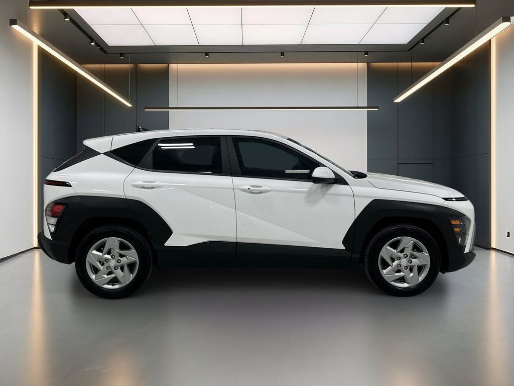 2025 Hyundai KONA SE