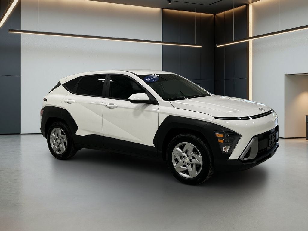 2025 Hyundai KONA SE