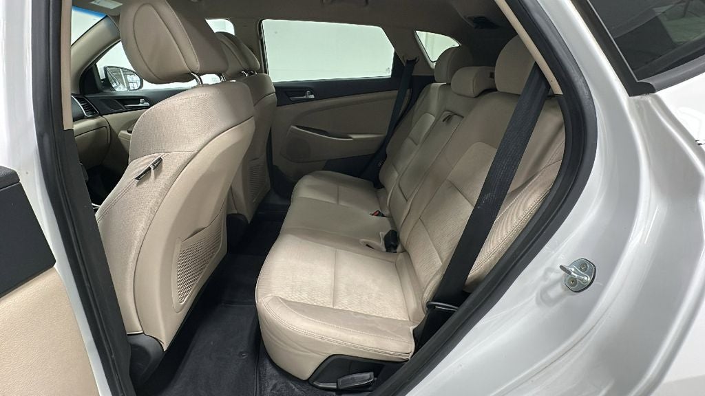 2016 Hyundai TUCSON SE