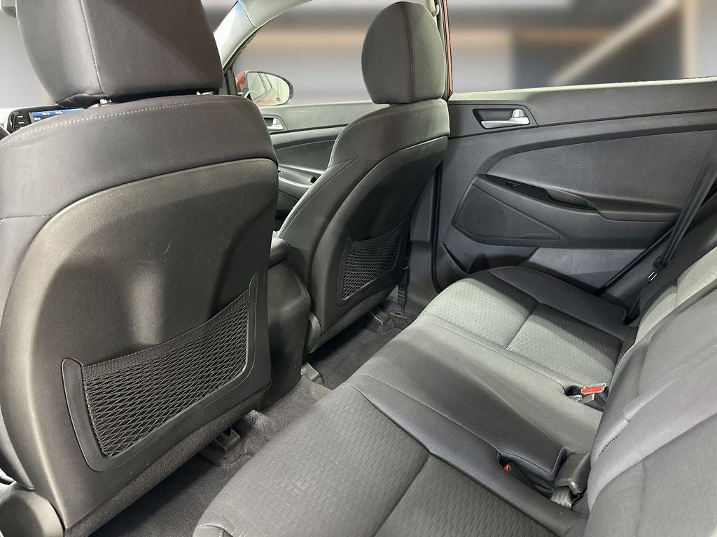 2021 Hyundai TUCSON SE