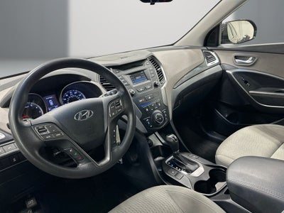 2016 Hyundai SANTA FE SE