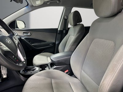 2016 Hyundai SANTA FE SE