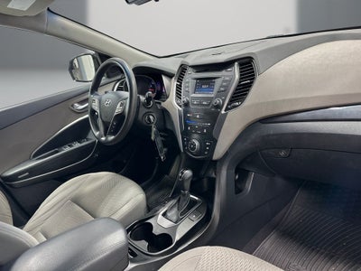 2016 Hyundai SANTA FE SE