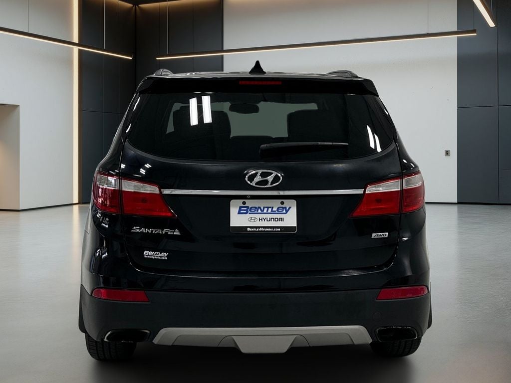 2016 Hyundai SANTA FE SE