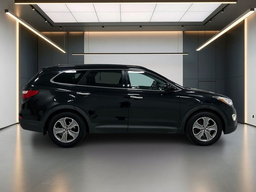 2016 Hyundai SANTA FE SE