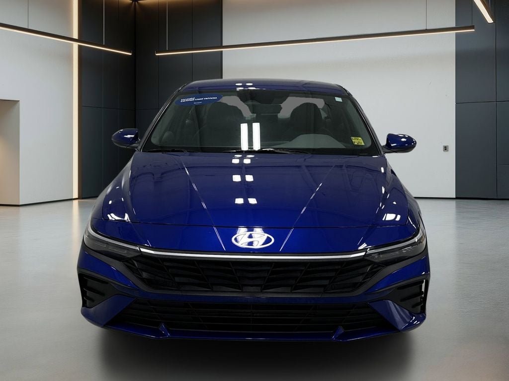 2025 Hyundai ELANTRA SE