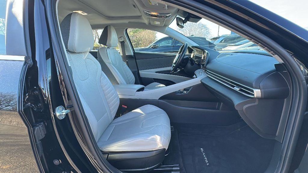 2022 Hyundai ELANTRA Limited