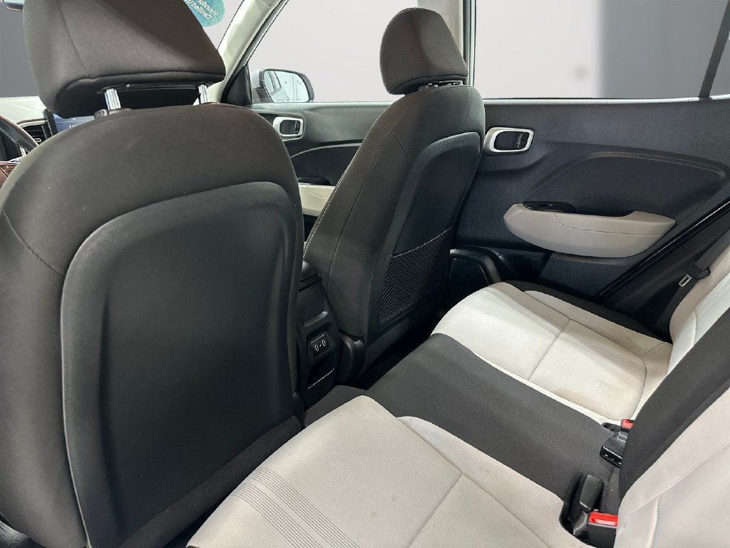 2024 Hyundai VENUE SEL