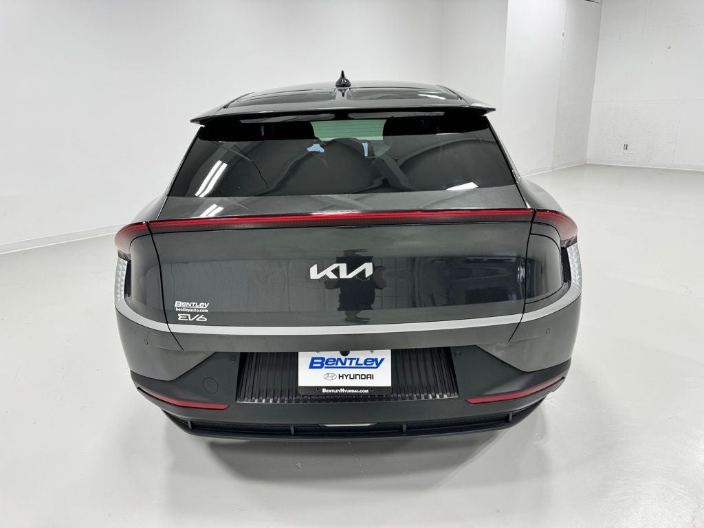 2024 Kia EV6 Light