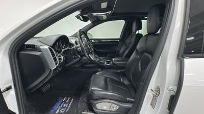 2017 Porsche Cayenne Platinum Edition