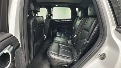 2017 Porsche Cayenne Platinum Edition