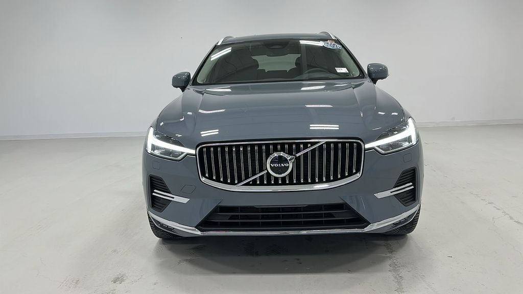 2023 Volvo XC60 B6 Ultimate Bright Theme