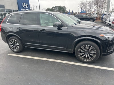 2020 Volvo XC90 T6 Momentum