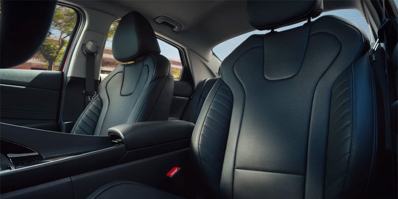 Hyundai Elantra – Spacious interior with premium seating.